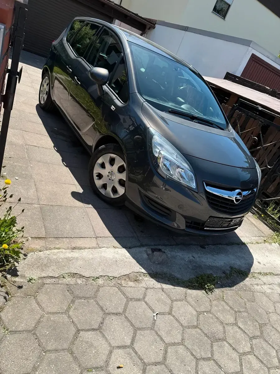 Gebraucht Opel Meriva 110 PS (80 kW) 2016 Braun Van / Kleinbus
