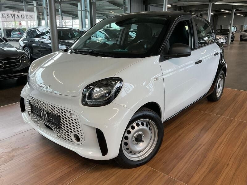 Weiß Gebraucht 2022 Smart ForFour Electric Drive Pure Kleinwagen | 8.880 € (Fairer Preis) - Bild 1/4