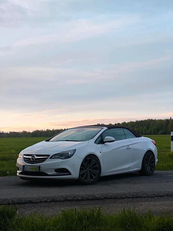 Gebraucht Opel Cascada 165 PS (121 kW) 2012 Weiß Cabrio