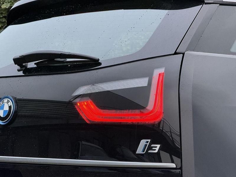 Gebraucht BMW i3 Efficient Dynamics 125 kW (170 PS) 2022 Schwarz Kleinwagen