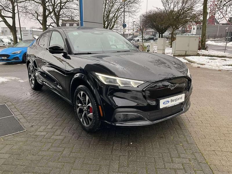 Gebraucht Ford Mustang Mach-E 216 kW (294 PS) 2024 Absolute black schwarz SUV