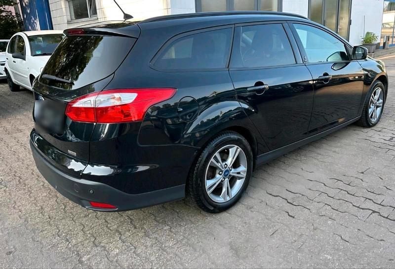Gebraucht Ford Focus 100 PS (73 kW) 2013 Schwarz Kombi