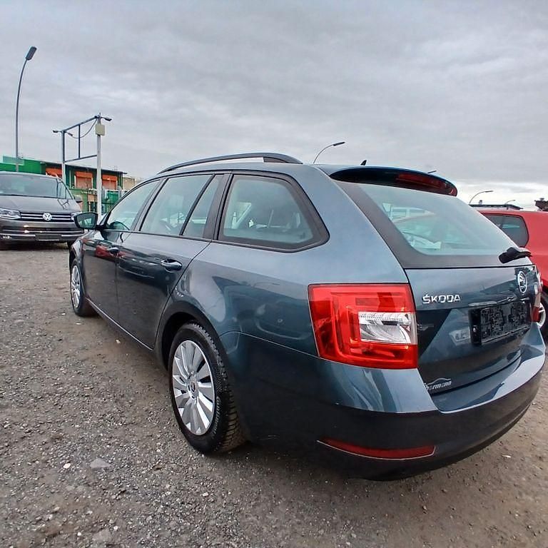 Gebraucht Skoda Octavia Ambition 116 PS (85 kW) 2017 Grau Kombi