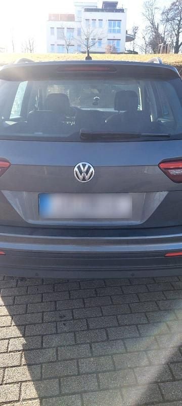 Gebraucht VW Tiguan 150 PS (110 kW) 2018 Silber SUV