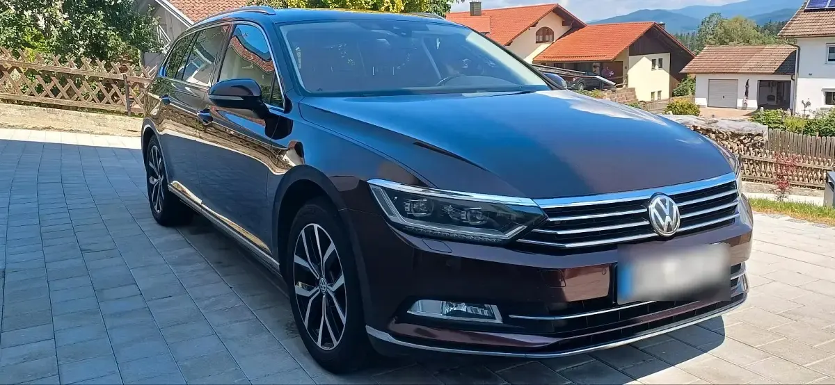 Gebraucht VW Passat 150 PS (110 kW) 2017 Rot Kombi