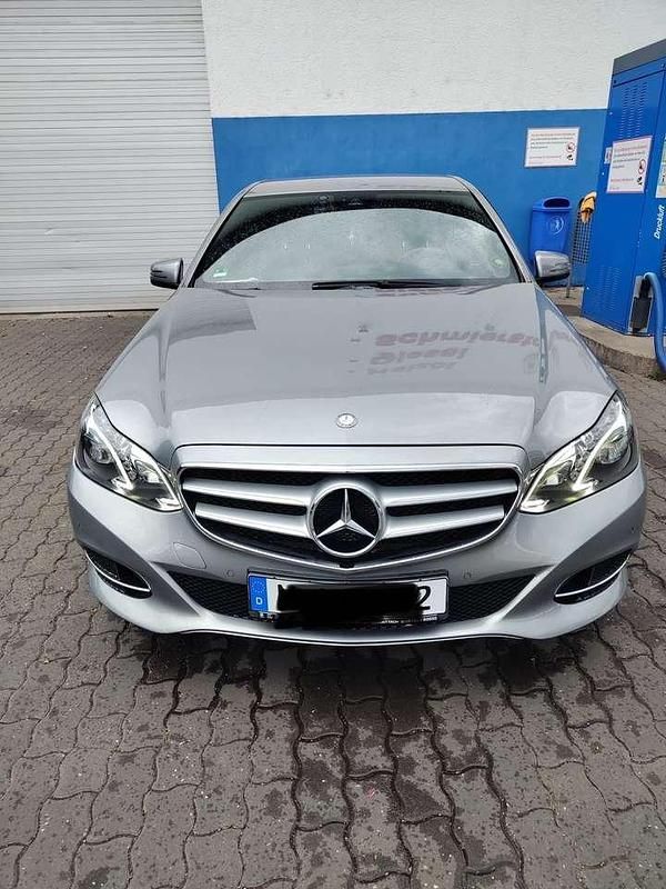 Gebraucht Mercedes E250 Avantgarde 211 PS (155 kW) 2013 Andere farben Limousine