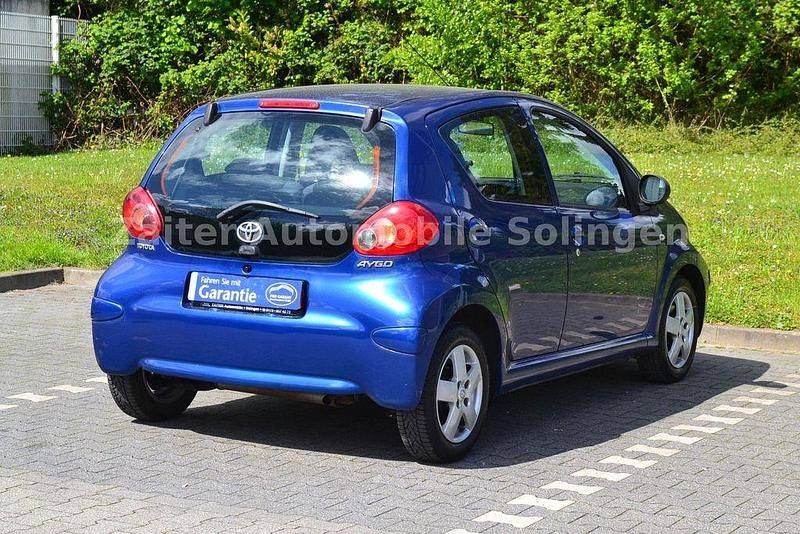 Gebraucht Toyota Aygo 68 PS (50 kW) 2007 Blau Kleinwagen