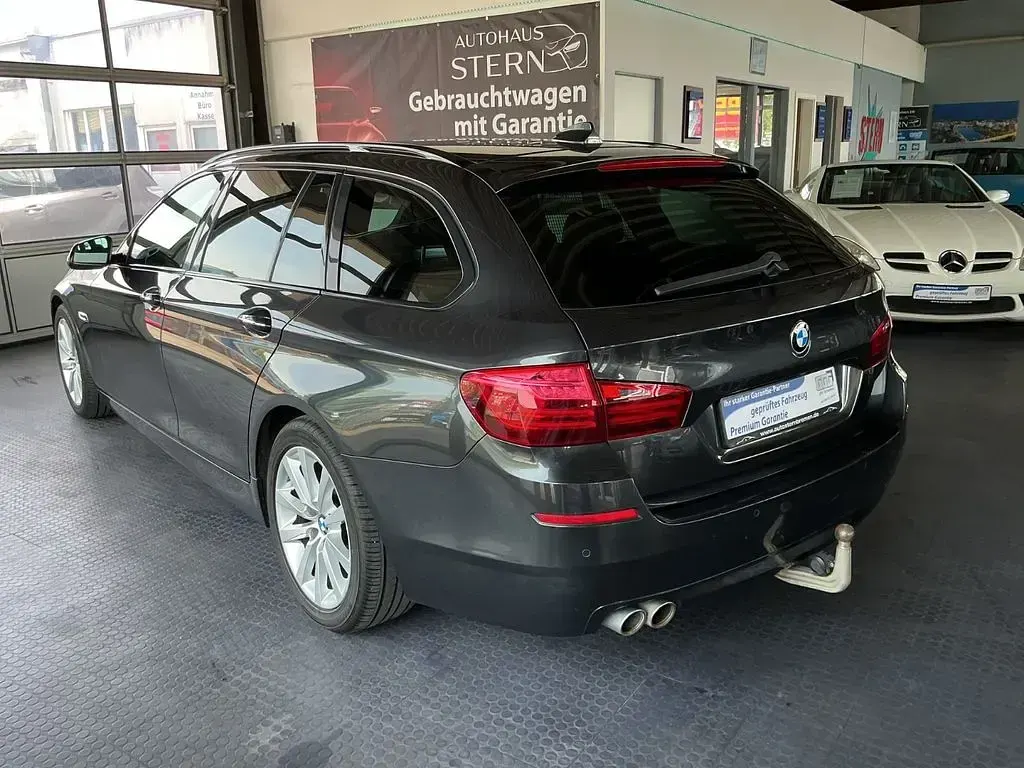 Gebraucht BMW 530 Comfort Edition 258 PS (189 kW) 2014 Grau Kombi