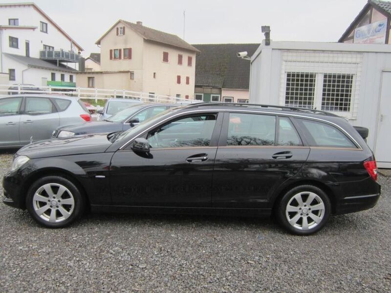 Gebraucht Mercedes C200 136 PS (100 kW) 2011 Schwarz Kombi