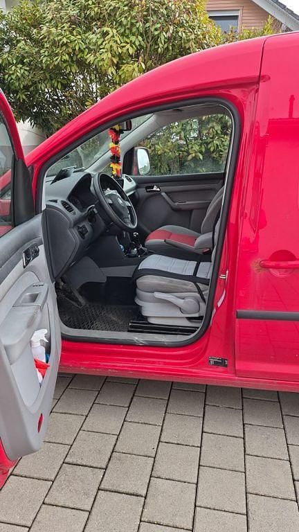 Gebraucht VW Caddy Life 80 PS (58 kW) 2009 Rot Van / Kleinbus