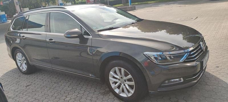 Gebraucht VW Passat Comfortline 150 PS (110 kW) 2016 Braun Kombi
