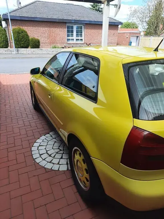 Gebraucht Audi A3 Ambiente 150 PS (110 kW) 1998 Gelb Kleinwagen