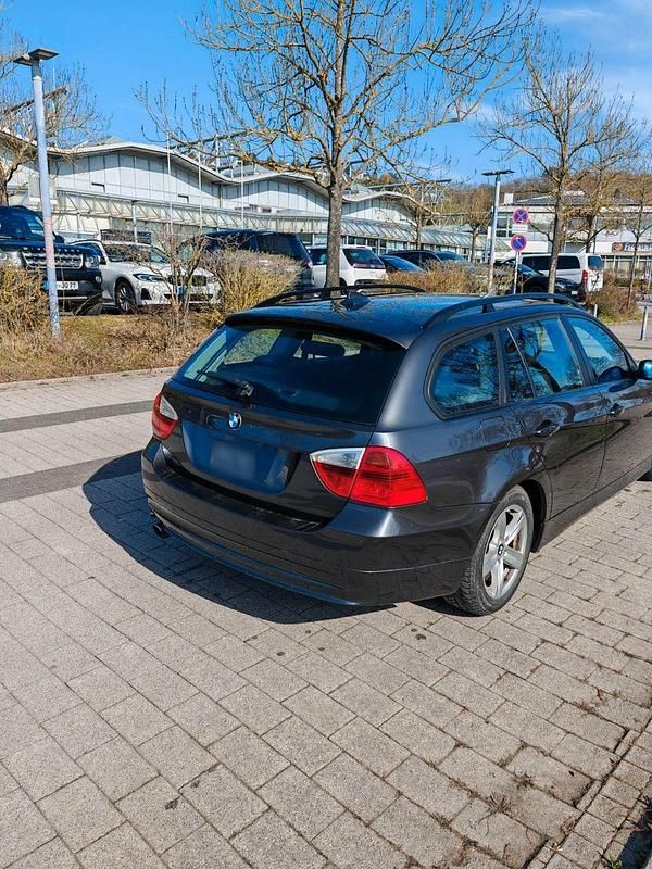 Gebraucht BMW 320 170 PS (125 kW) 2008 Grau Kombi