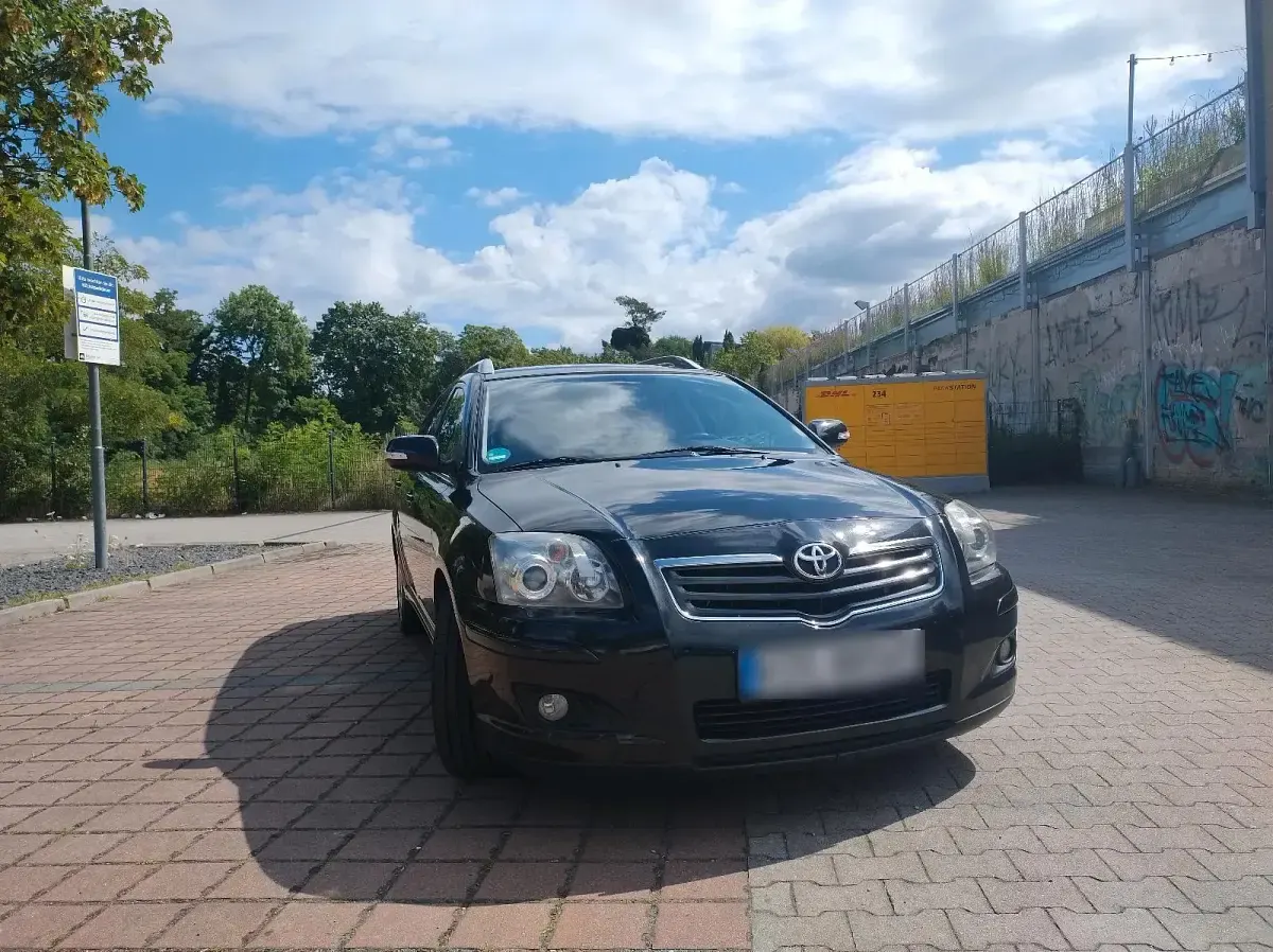 Gebraucht Toyota Avensis T2 150 PS (110 kW) 2008 Schwarz Kombi