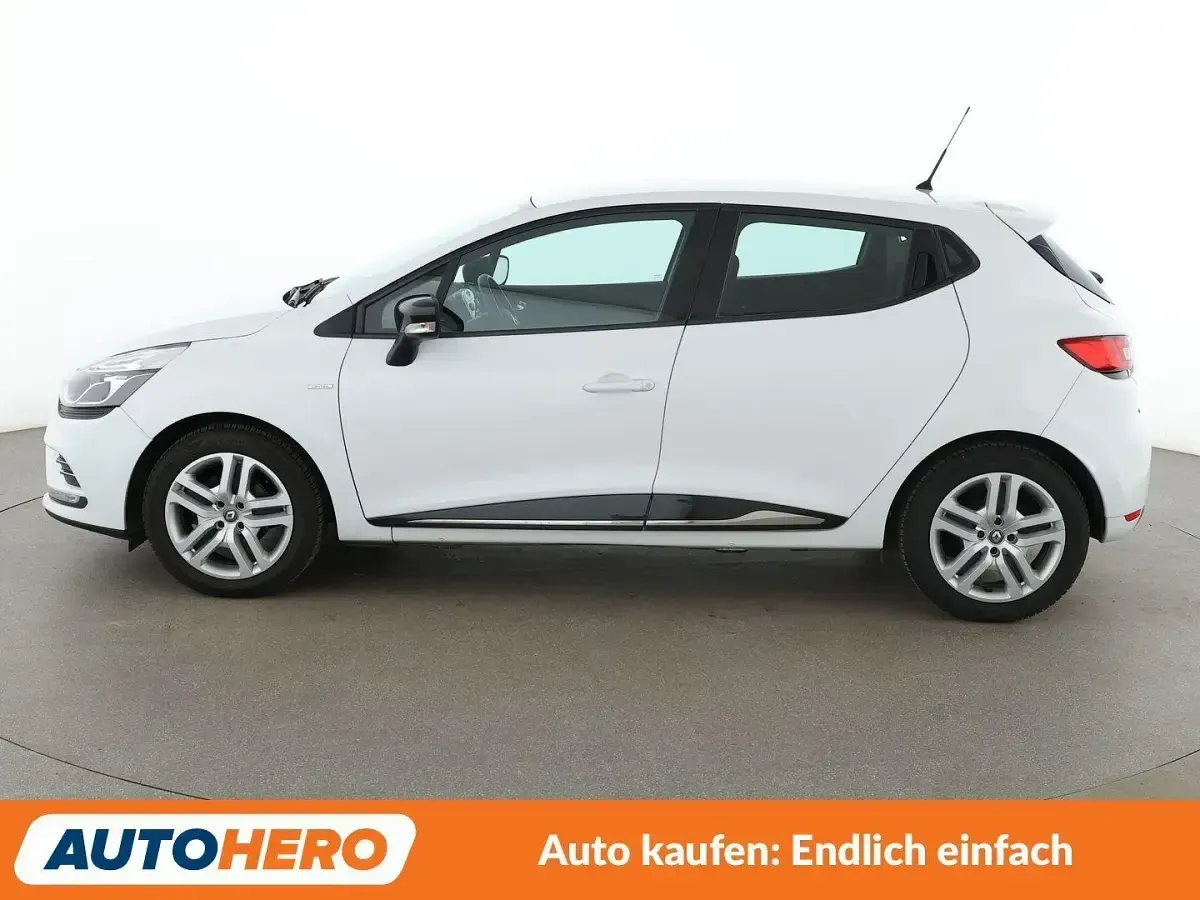 Gebraucht Renault Clio LIMITED 73 PS (53 kW) 2016 Weiß Kleinwagen