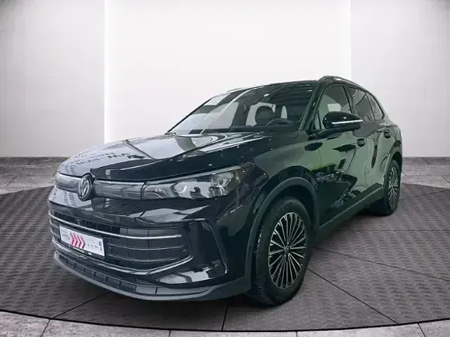 Gebraucht VW Tiguan Goal 150 PS (110 kW) 2025 Grenadillschwarz metallic SUV