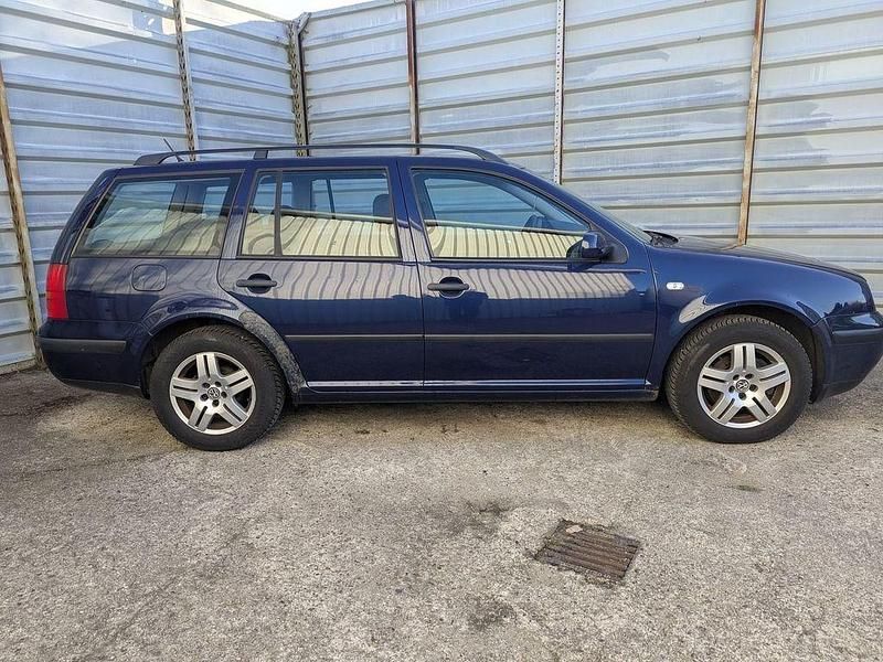 Gebraucht VW Golf IV 101 PS (74 kW) 2002 Blau Kombi