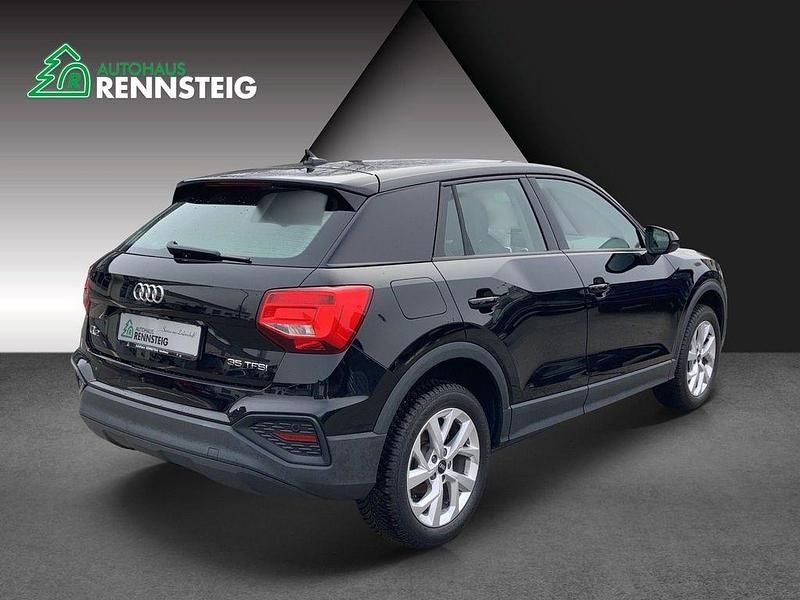 Gebraucht Audi Q2 Sport 150 PS (110 kW) 2018 Schwarz metallic SUV