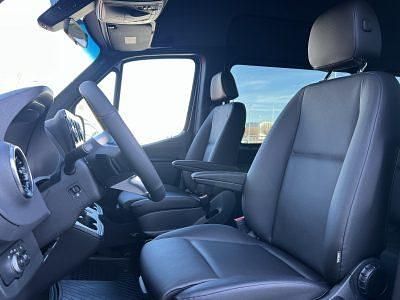 Gebraucht Mercedes Sprinter 170 PS (125 kW) 2026 Schwarz Van