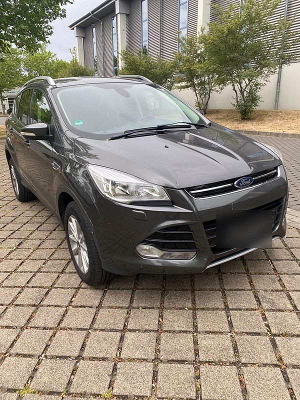 Grau Gebraucht 2015 Ford Kuga SUV | 7.800 € (Superpreis) - Bild 1/4