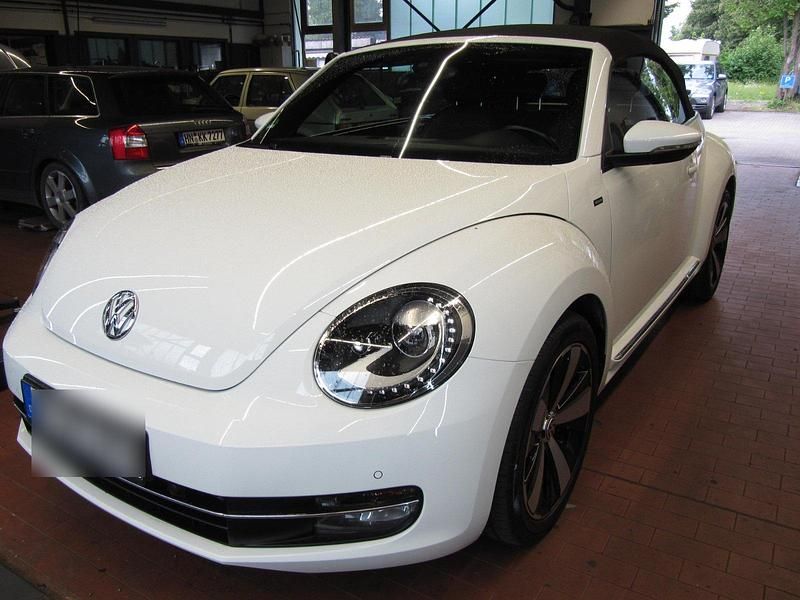 Weiß Gebraucht 2022 VW Beetle Cabrio | 24.500 € (Teuer) - Bild 1/4