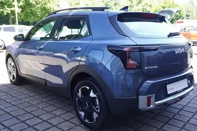 Nowe Kia Stonic 101 KM (74 kW) 2026 Niebieski SUV