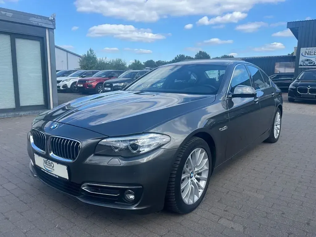 Gebraucht BMW 520 Luxury Line 190 PS (139 kW) 2015 Grau Limousine