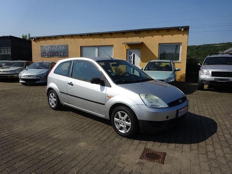 Silber Gebraucht 2005 Ford Fiesta Kleinwagen | 1.999 € (Fairer Preis) - Bild 1/4