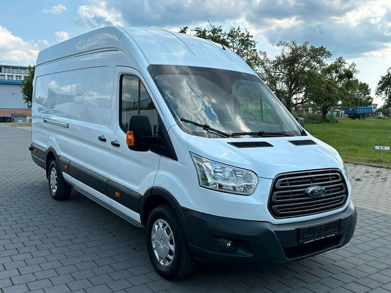 Gebraucht Ford Transit Trend 131 PS (96 kW) 2019 Weiß Van / Kleinbus