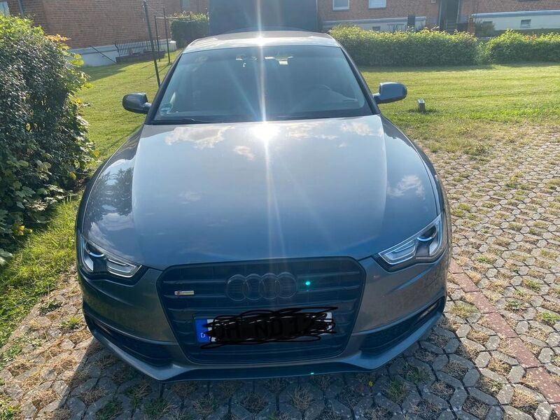 Grau Gebraucht 2013 Audi A5 Sportback S-Line Limousine | 11.600 € (Fairer Preis) - Bild 1/4