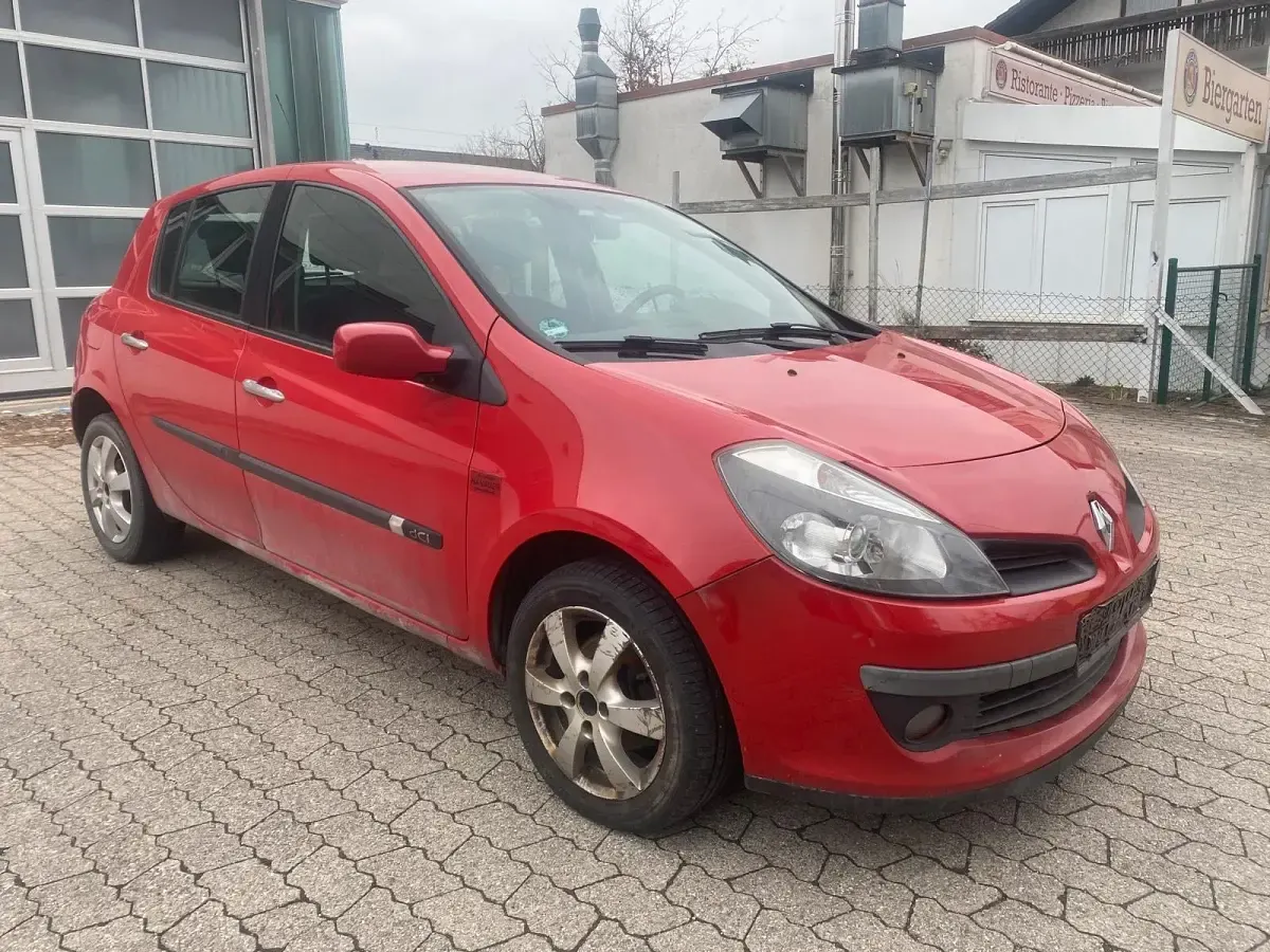 Gebraucht Renault Clio III 86 PS (63 kW) 2006 Rot Kleinwagen