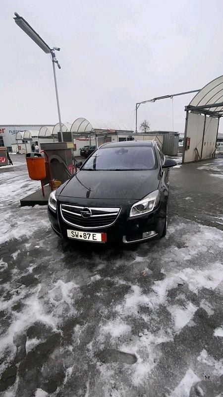 Schwarz Gebraucht 2013 Opel Insignia Kombi | 2.750 € (Guter Preis) - Bild 1/4