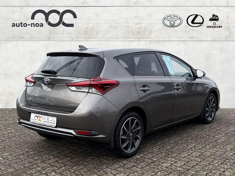 Gebraucht Toyota Auris Hybrid Team 136 PS (100 kW) 2016 Grau Limousine