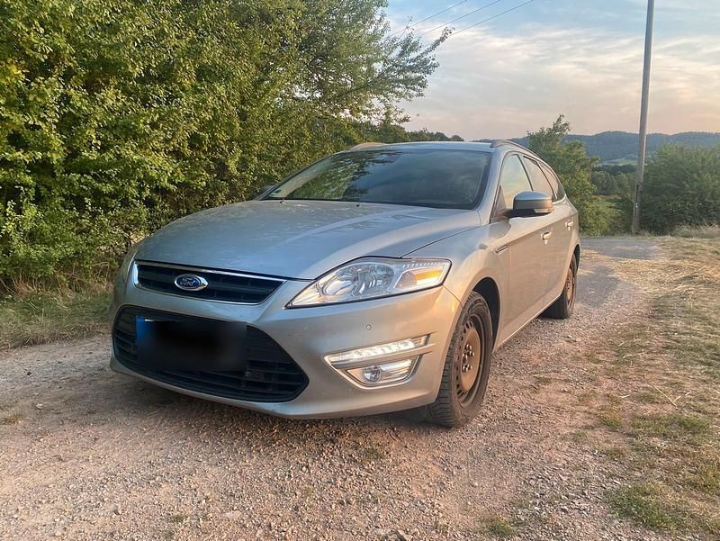 Silber Gebraucht 2014 Ford Mondeo Kombi | 6.500 € (Superpreis) - Bild 1/4