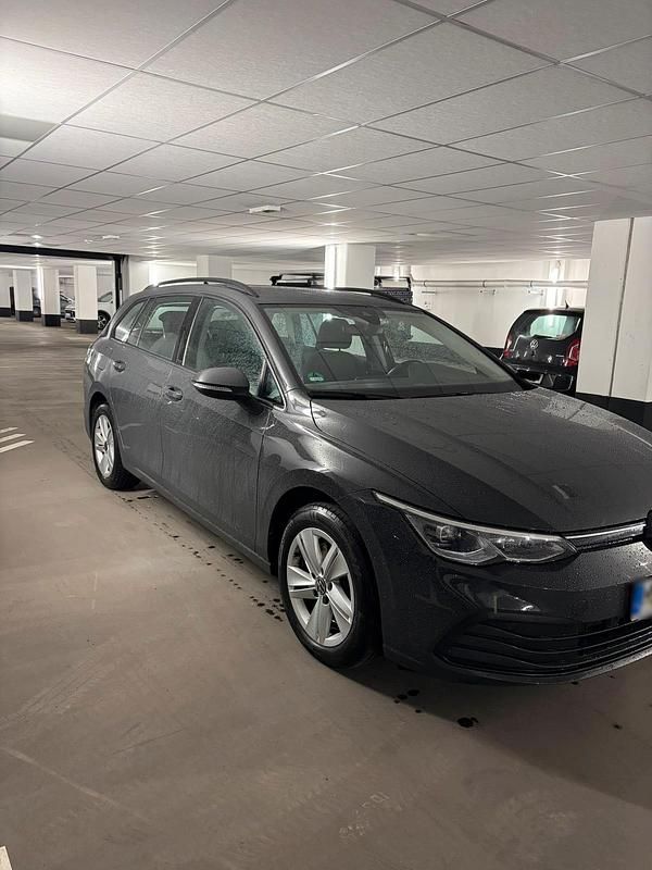 Gebraucht VW Golf VIII 116 PS (85 kW) 2022 Grau Kombi