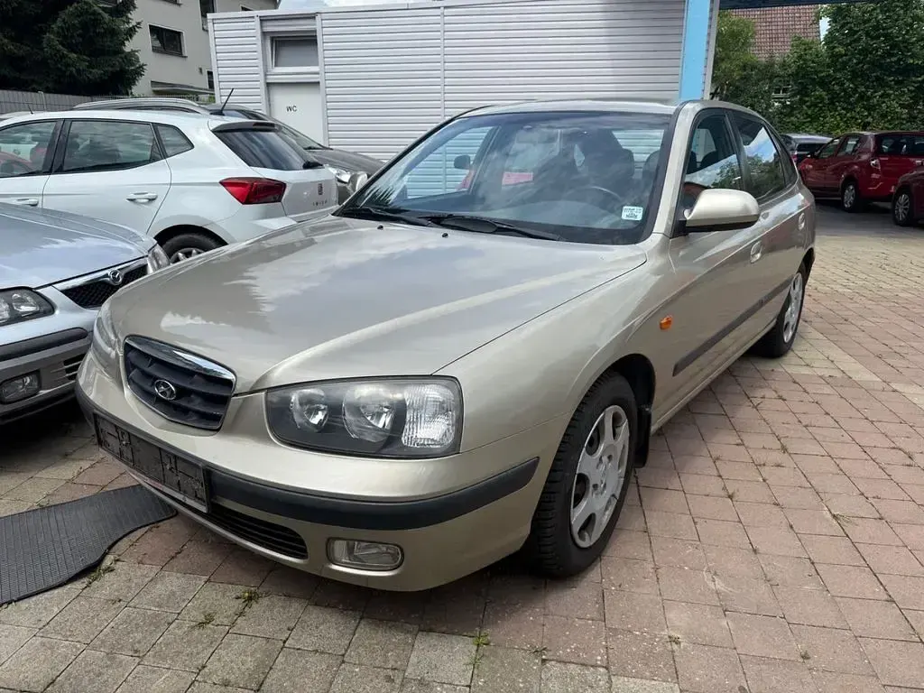 Gebraucht Hyundai Elantra GLS 107 PS (78 kW) 2001 Grau Limousine