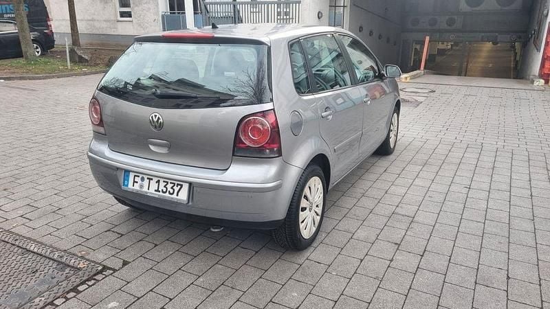 Grau Gebraucht 2007 VW Polo United Limousine | 5.300 € (Fairer Preis) - Bild 1/4