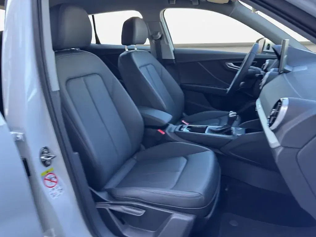 Gebraucht Audi Q2 Advanced Plus 150 PS (110 kW) 2025 Gletscherweiß metallic SUV