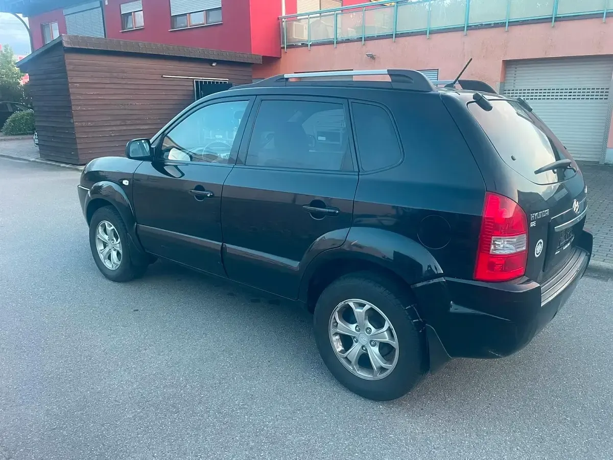 Gebraucht Hyundai Tucson 141 PS (103 kW) 2009 Schwarz SUV