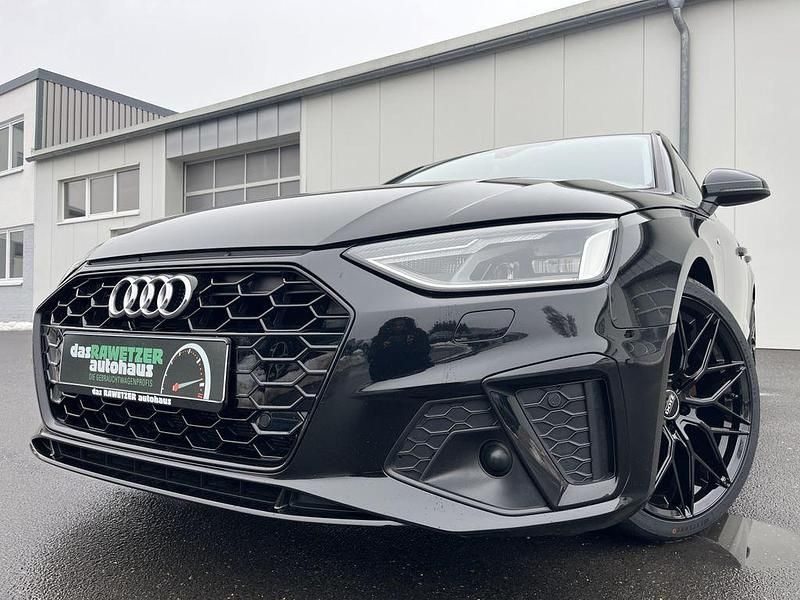 Mythosschwarz Gebraucht 2022 Audi A4 S-Line Kombi | 33.340 € (Etwas zu teuer) - Bild 1/4