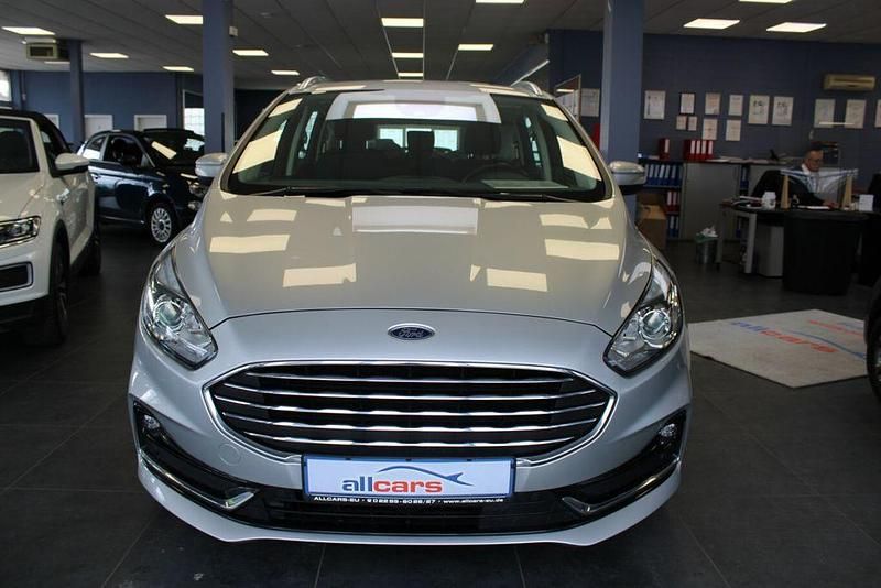 Gebraucht Ford S-MAX Titanium 150 PS (110 kW) 2023 Silber Van / Kleinbus