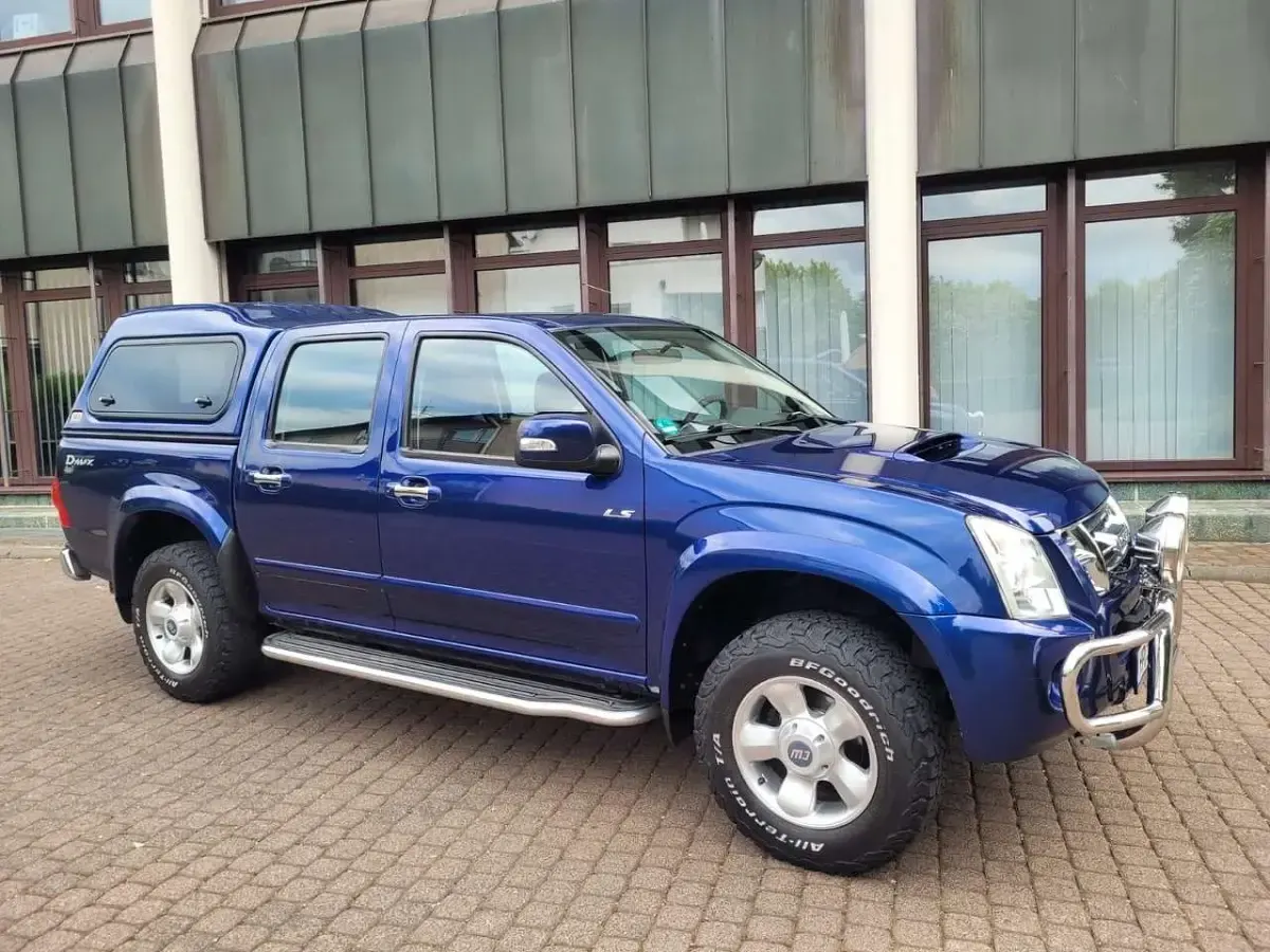 Käytetty Isuzu D-Max 163 HP (119 kW) 2008 Sininen Nouto