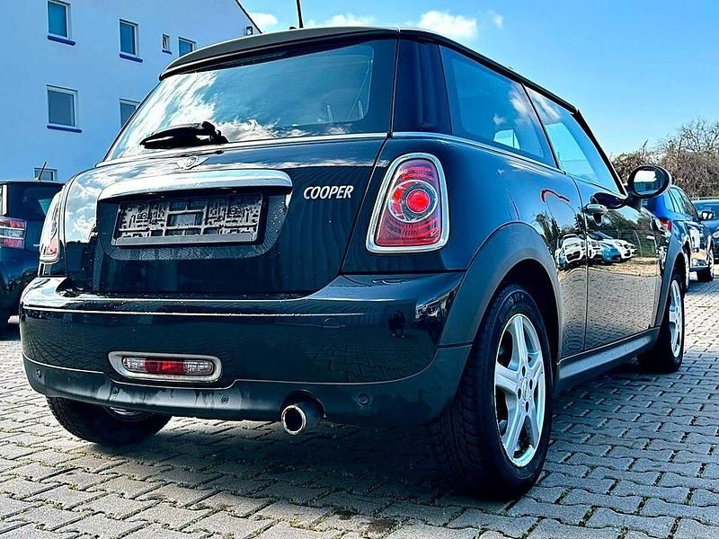 Gebraucht Mini Cooper 122 PS (89 kW) 2014 Schwarz Kleinwagen