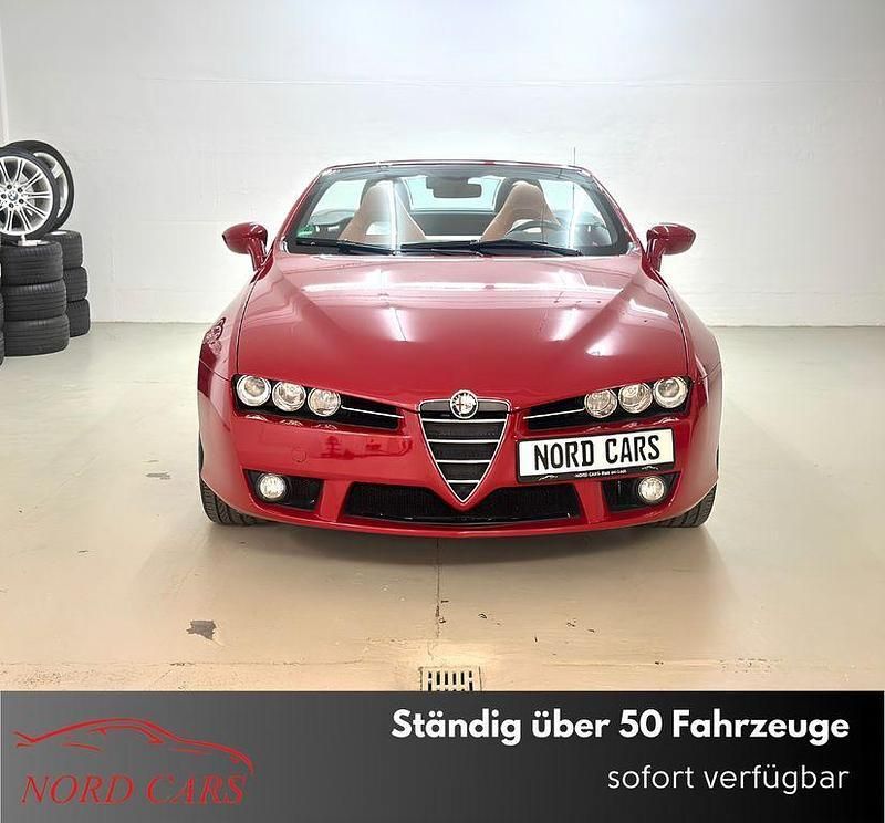 Rot Gebraucht 2011 Alfa Romeo Spider Cabrio | 20.600 € (Teuer) - Bild 1/4