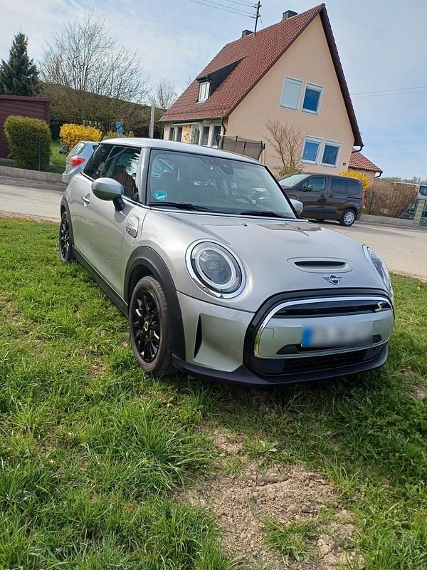 Gebraucht Mini Cooper SE 135 kW (184 PS) 2023 Grau Kleinwagen