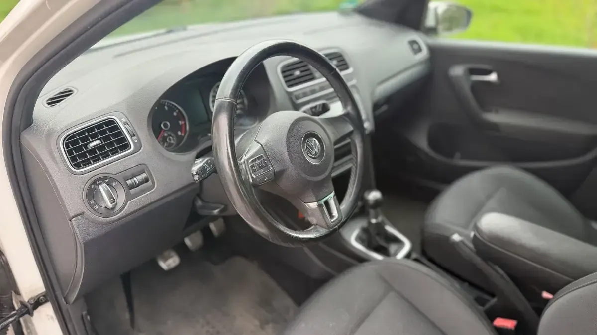 Gebraucht VW Polo Team 86 PS (63 kW) 2011 Weiß Kleinwagen