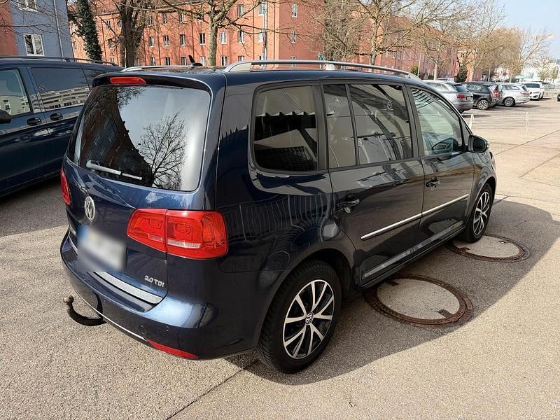 Gebraucht VW Touran Highline 170 PS (125 kW) 2011 Blau Van / Kleinbus