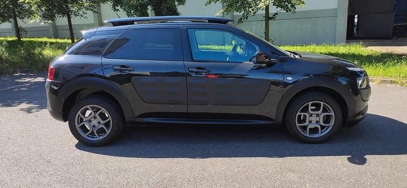 Gebraucht Citroën C4 Business Class 99 PS (72 kW) 2016 Schwarz Limousine