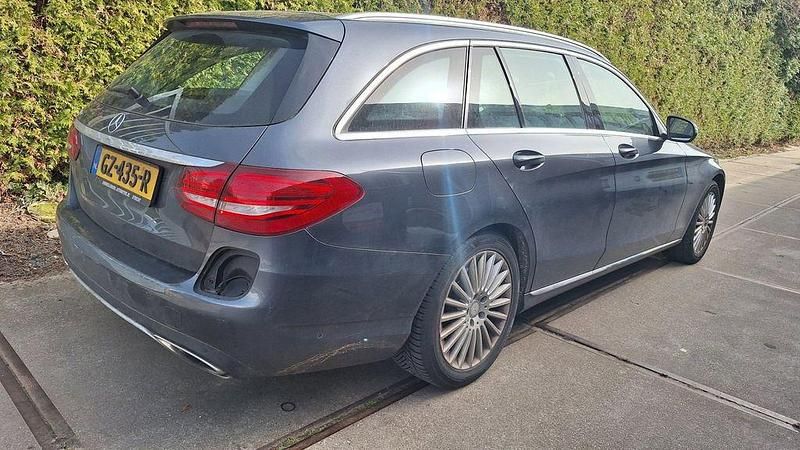Gebraucht Mercedes C350e Edition 211 PS (155 kW) 2015 Grau Kombi