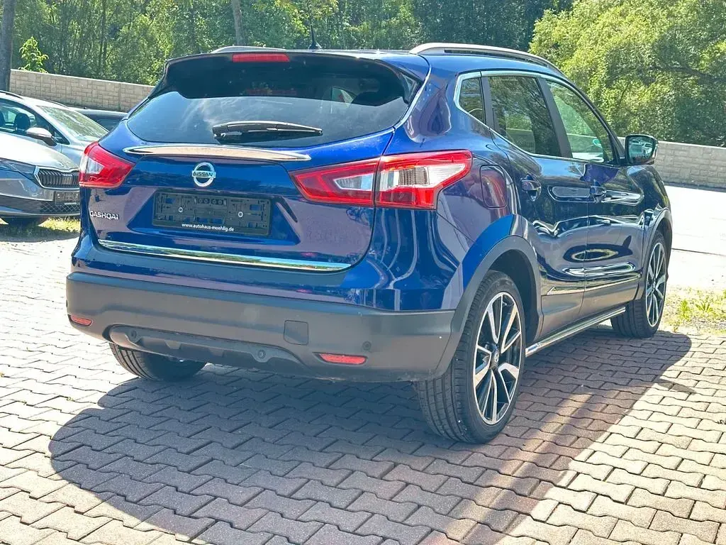 Gebraucht Nissan Qashqai Tekna 163 PS (119 kW) 2015 Blau SUV